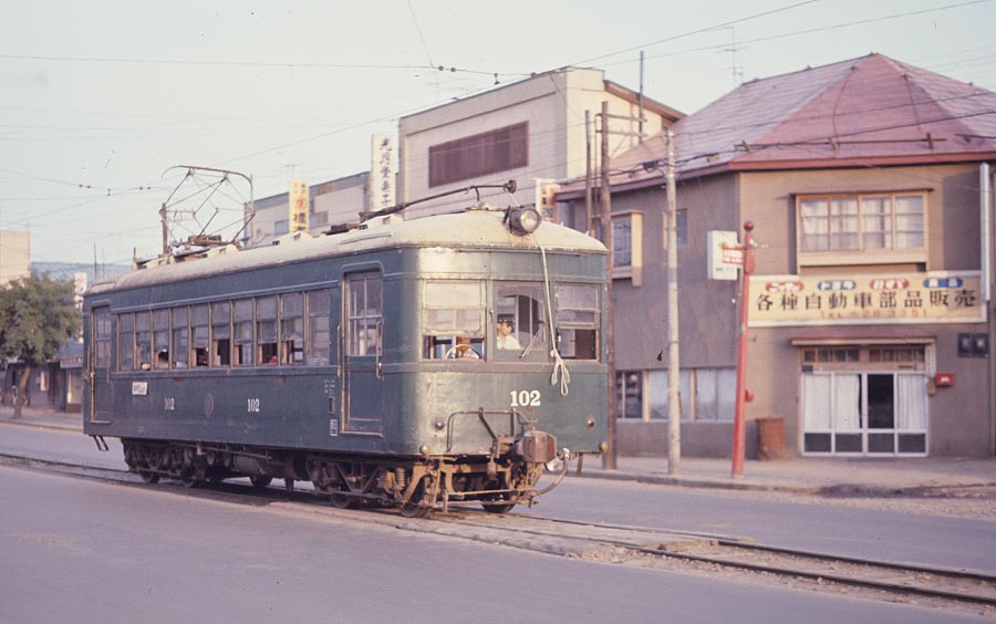 旭川電気鉄道モハ100形102号旭川四条駅付近