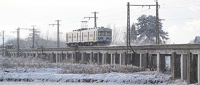 弘南鉄道尾上高架橋補強状況-01