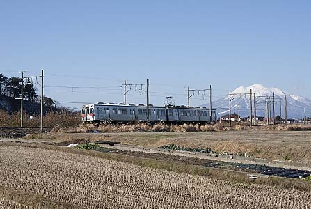 弘南鉄道大鰐線。岩木山を望める石川駅〜石川プール駅間