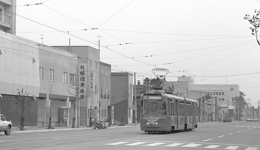 札幌市交通局A833号