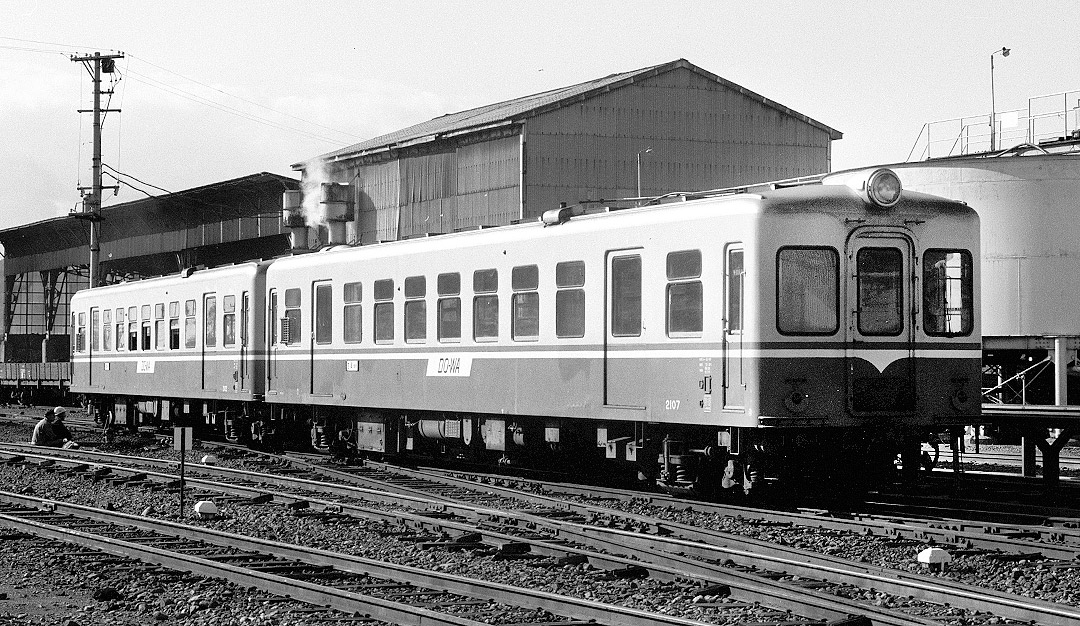 小坂鉄道キハ2100形2107