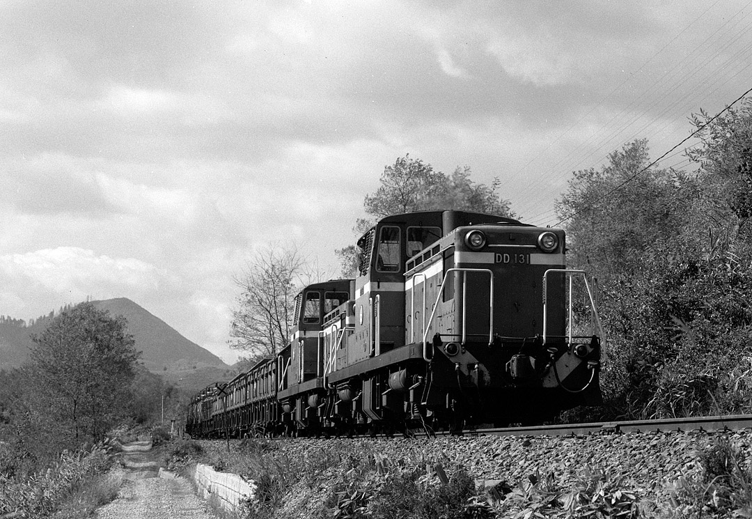 小坂鉄道DD13重連貨物