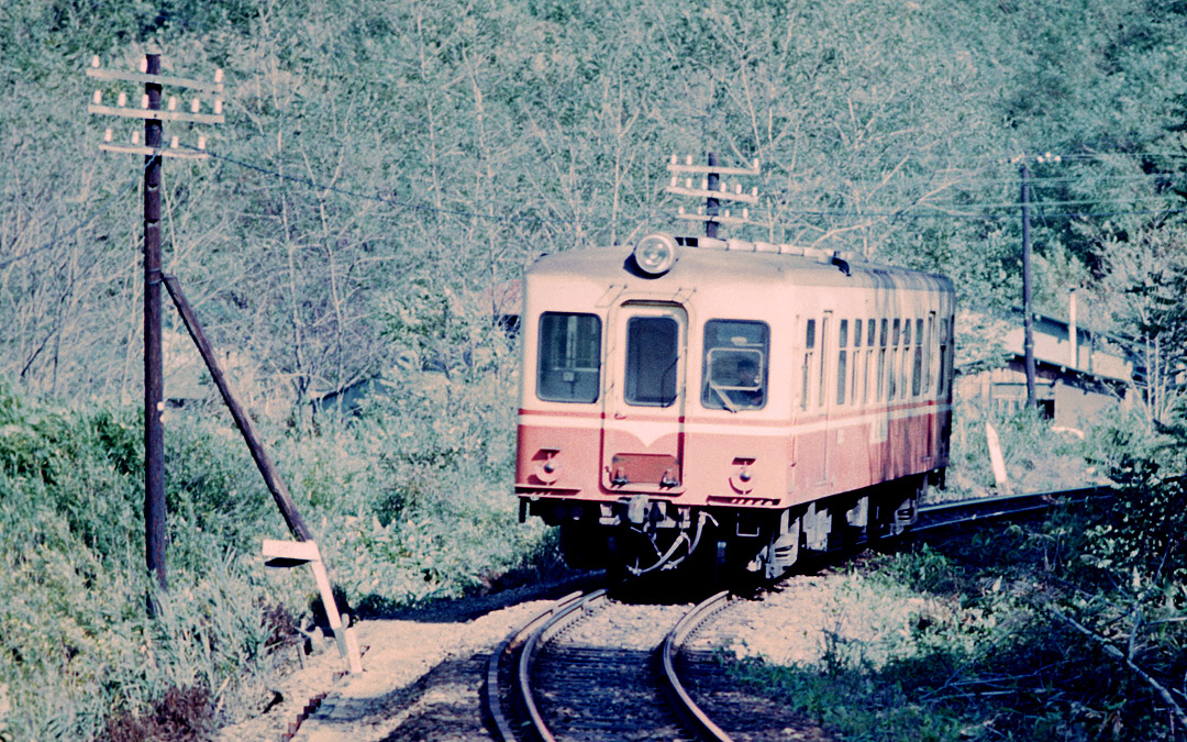 小坂鉄道キハ2100形