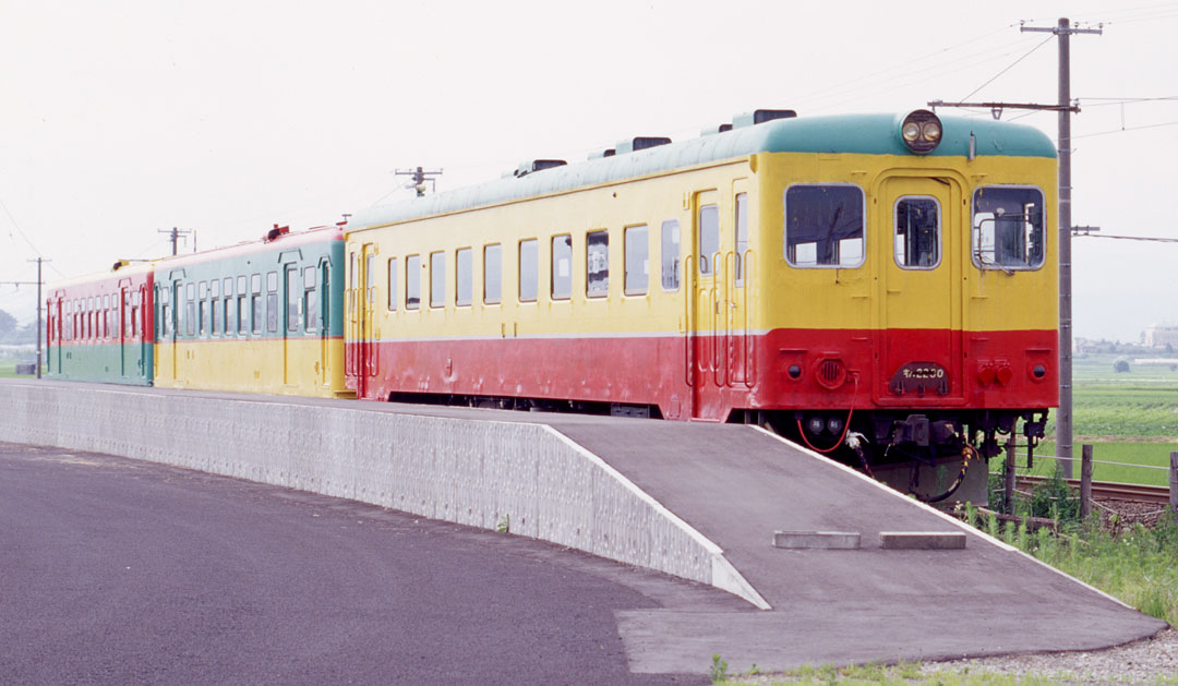 田んぼアート道の駅田舎館にあったキハ2203