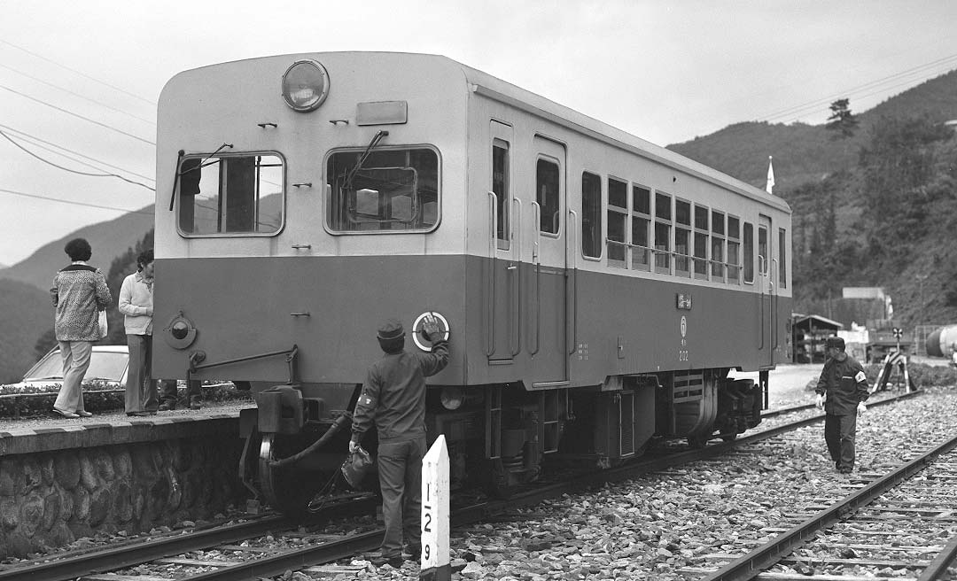 岩手開発鉄道キハ202日頃市