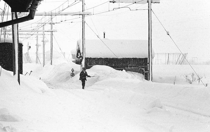 山形交通三山線白岩駅除雪