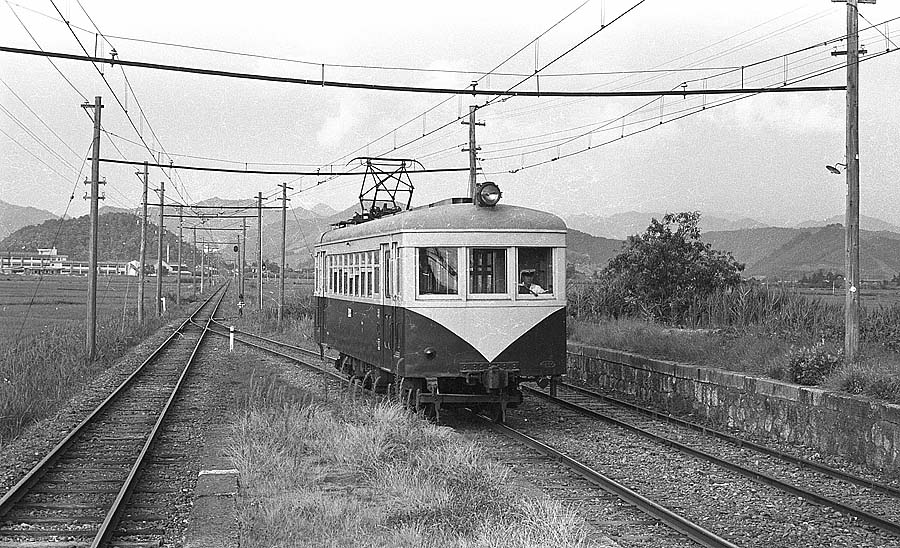 山形交通高畠線モハ1形一本柳駅