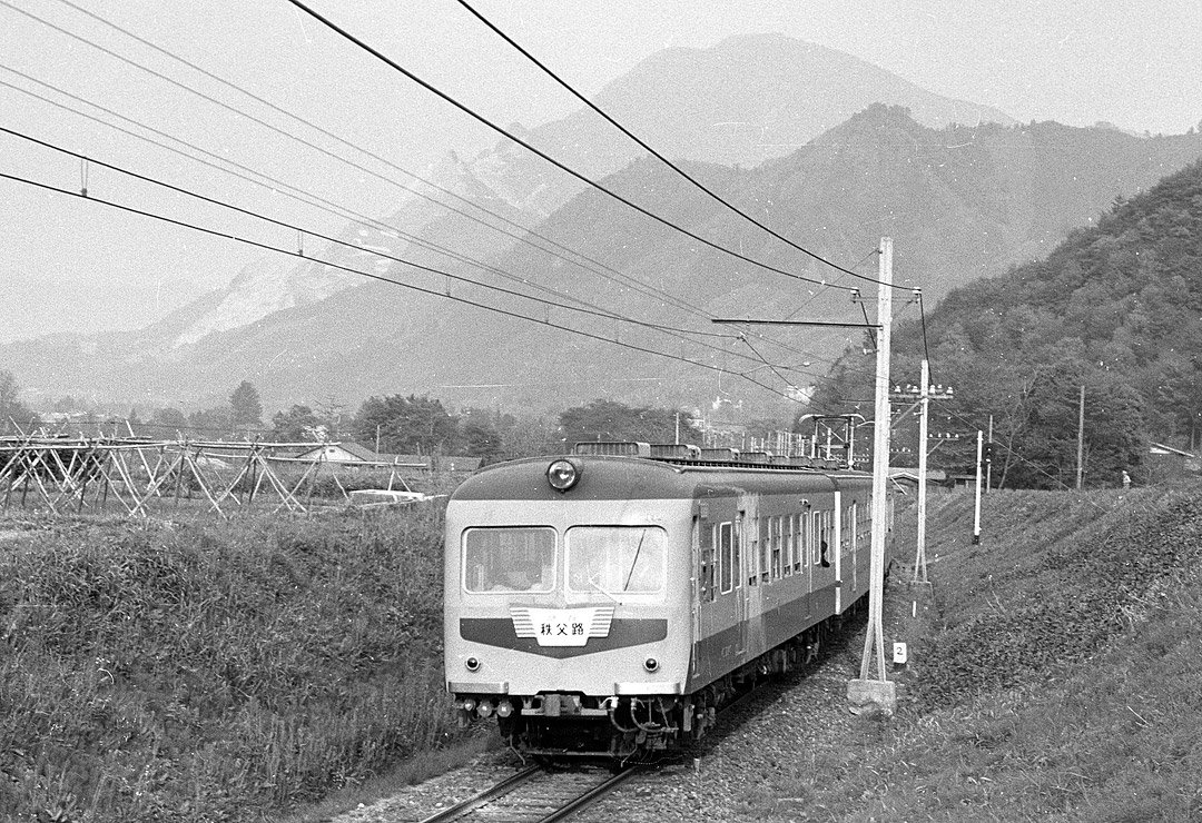 秩父鉄道デハ300形304