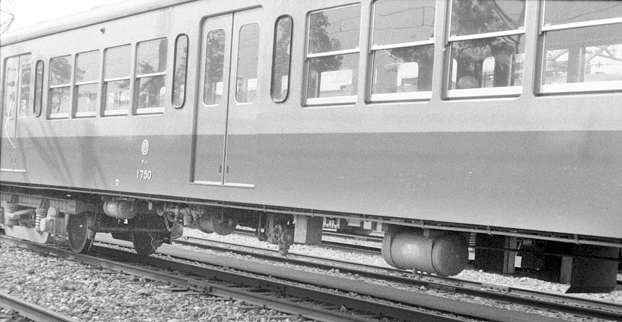 西武鉄道701系クハ床下