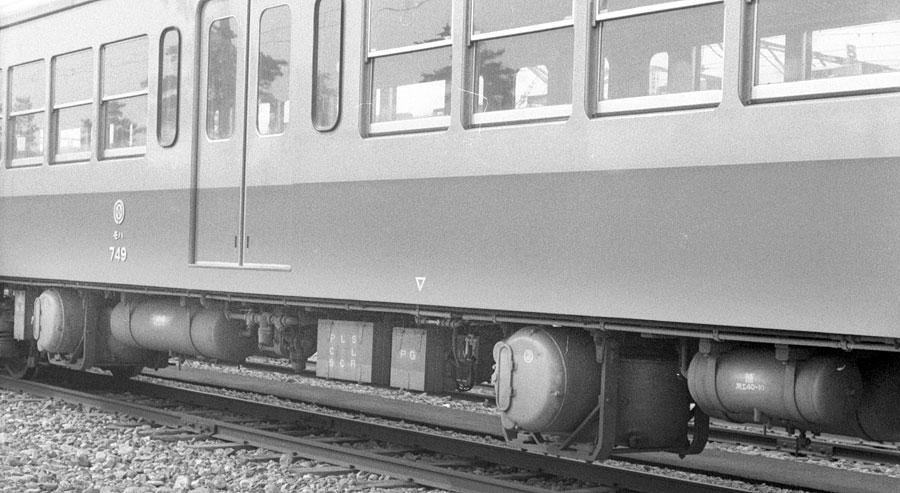 西武鉄道701系モハ床下