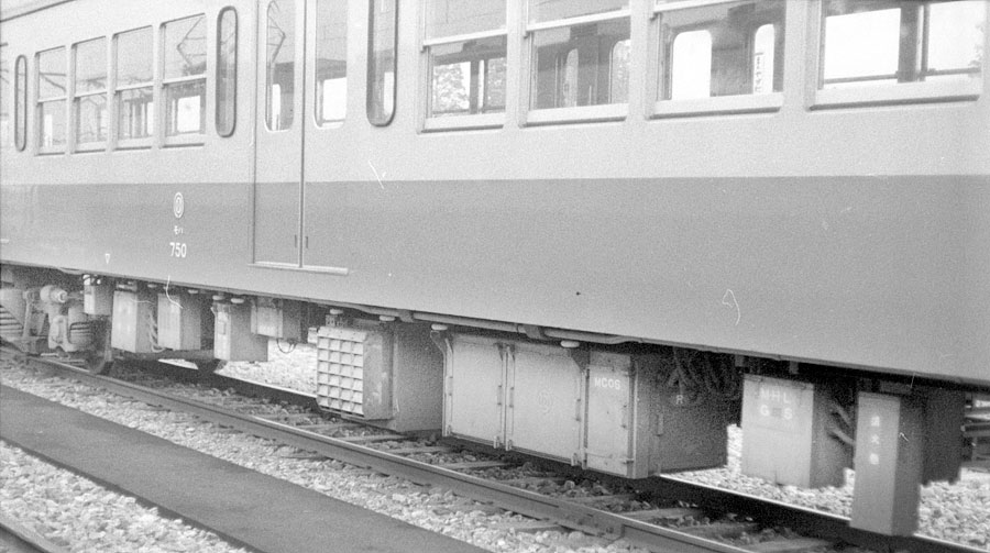 西武鉄道701系モハ床下