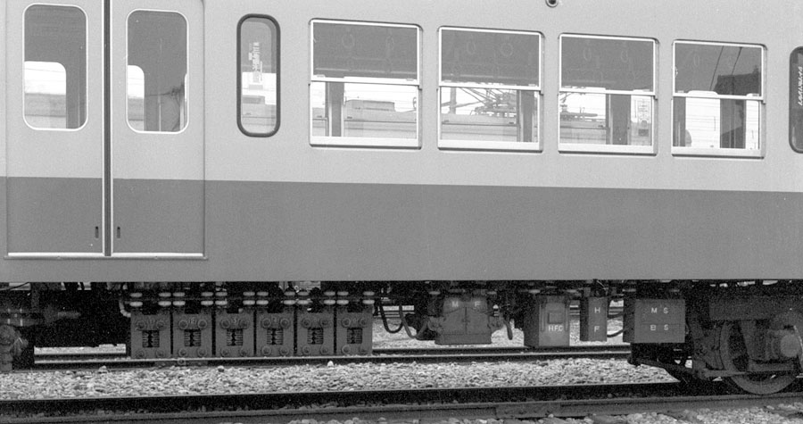 西武鉄道クモハ411形床下