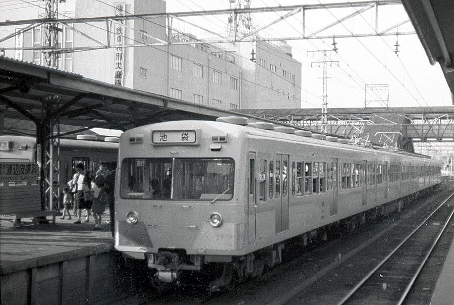 西武鉄道101系原色非冷房