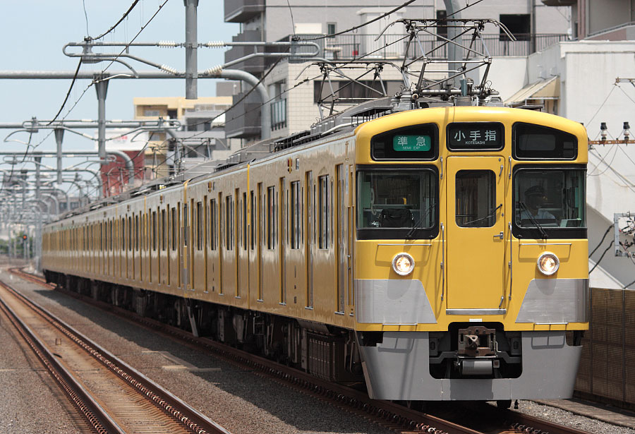 西武池袋線2400黄色パンダ2400