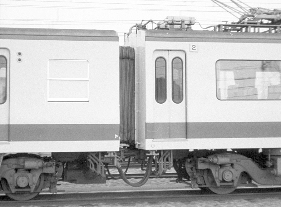 西武鉄道5000系レッドアロー床下機器