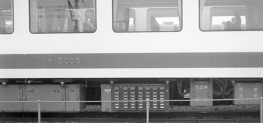 西武鉄道5000系レッドアロー床下機器