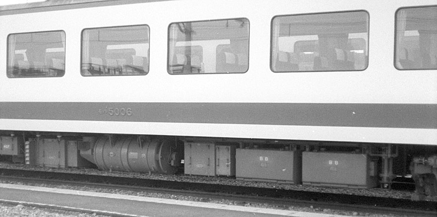 西武鉄道5000系レッドアロー床下機器