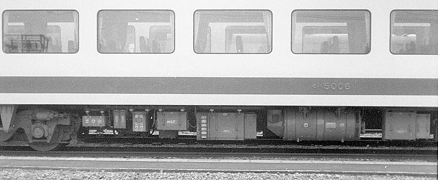 西武鉄道5000系レッドアロー床下機器