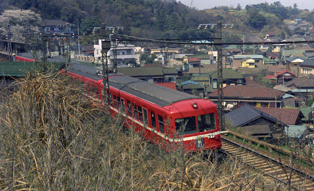 京急富岡駅