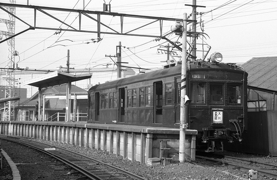 鶴見線大川駅クモハ12051