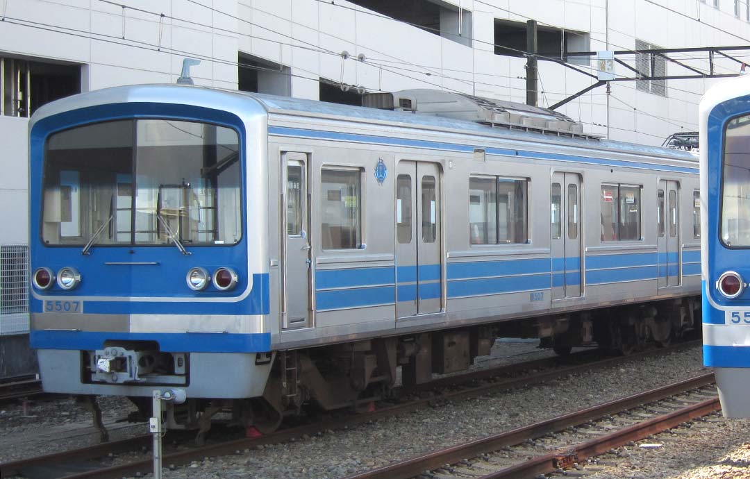 大雄山線5000系5507