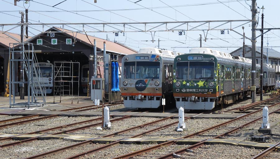静岡鉄道長沼車庫1000形1009、1010