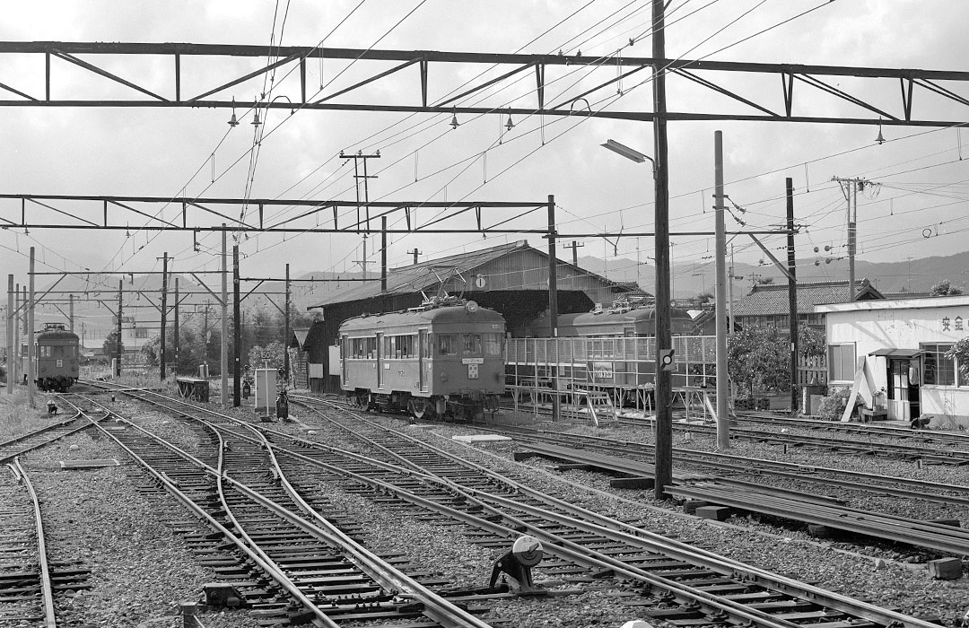 名鉄 揖斐・谷汲線 黒野車庫