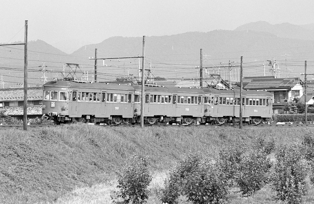 名鉄700形3連
