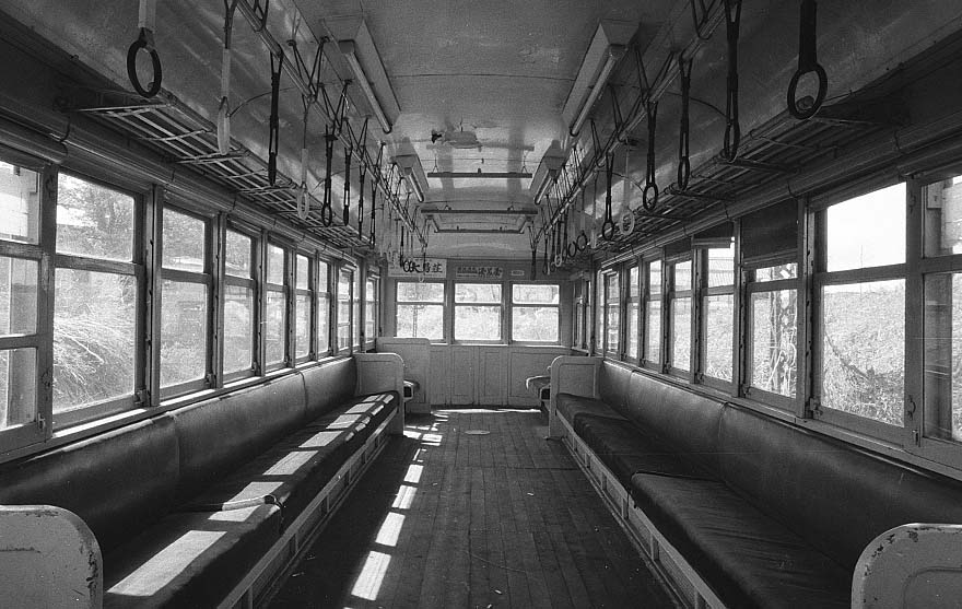 北恵那鉄道ク80形82号車内