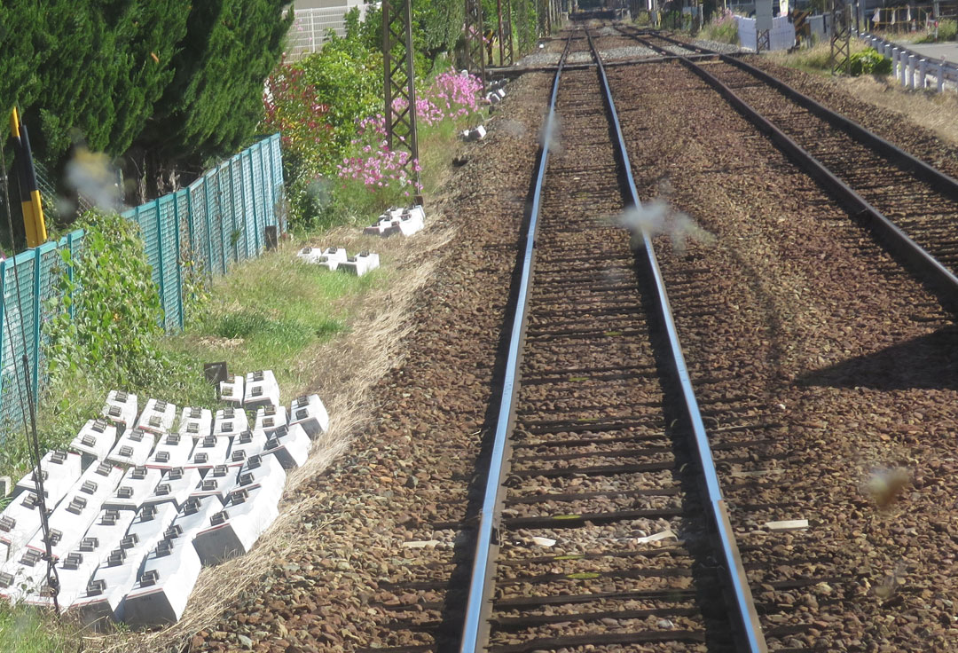 長野電鉄線路枕木締結状況-2