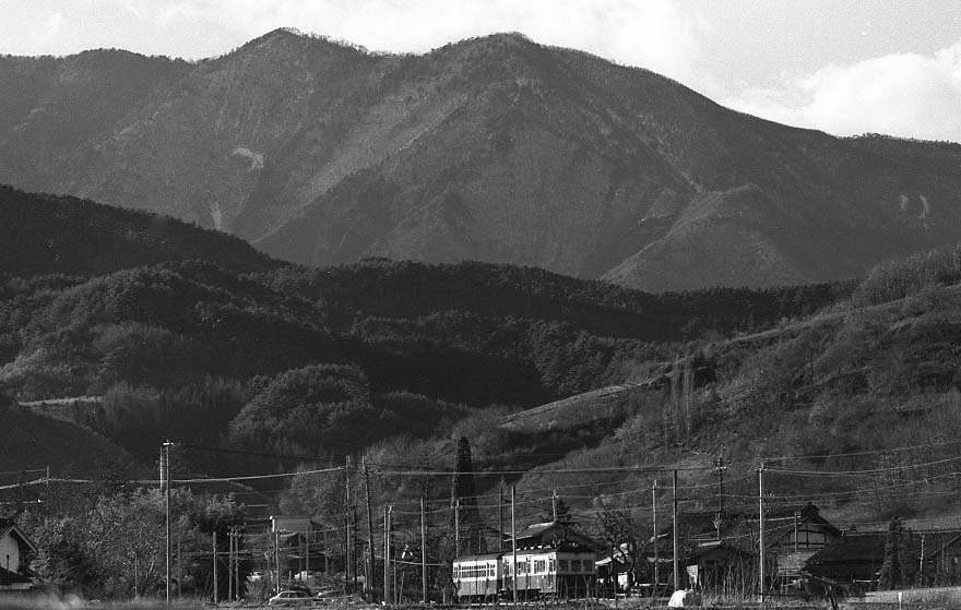 上田交通別所線八木沢駅遠望