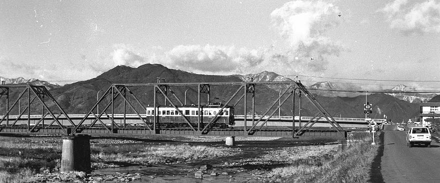 上田交通別所線5250形5252、千曲川橋梁