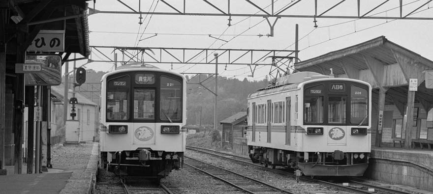 近江鉄道モハ221、モハ226