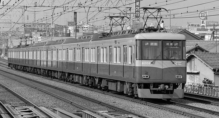 京阪電鉄6000系6008