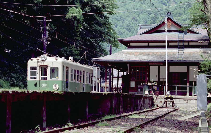 京福叡山線デオ301鞍馬駅