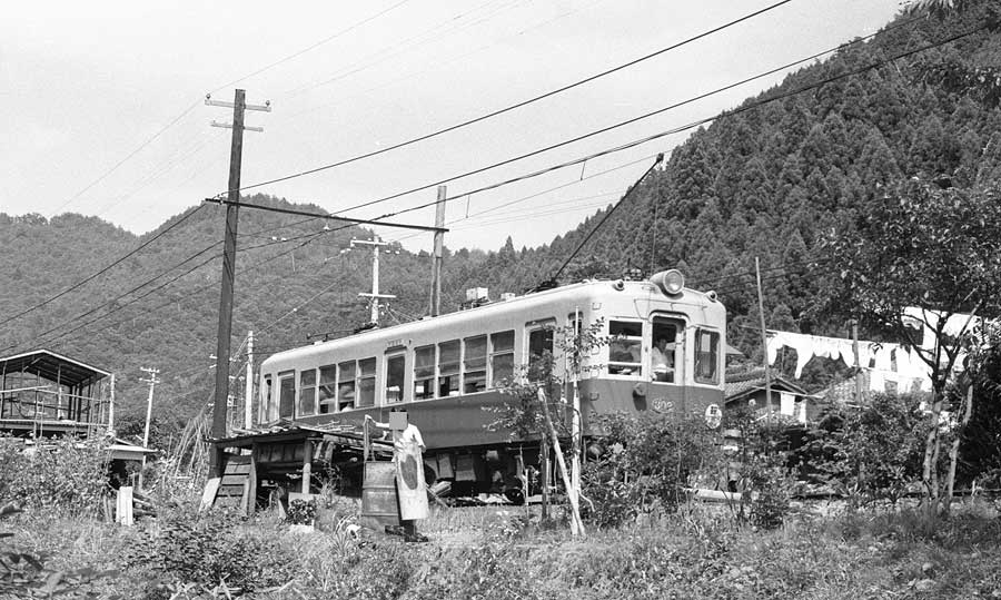 京福叡山線デオ302
