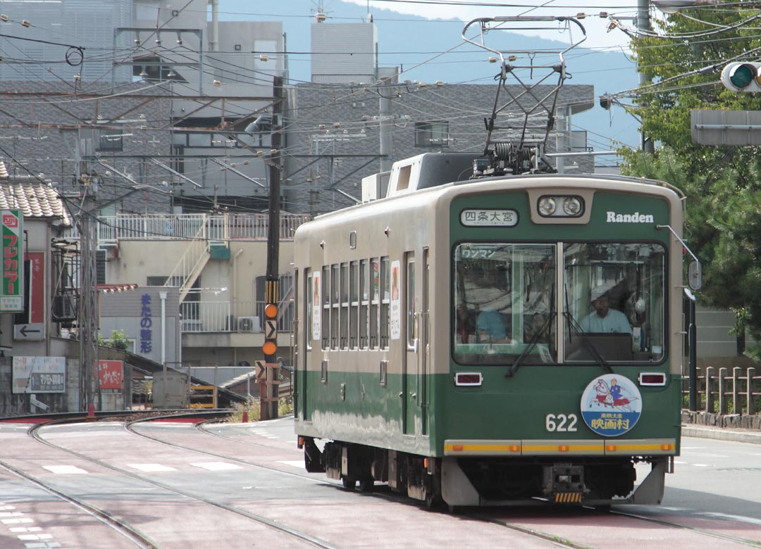 京福嵐山線モボ622-2連