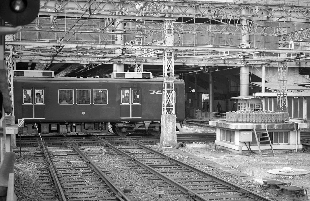 阪急西宮北口平面交差-6