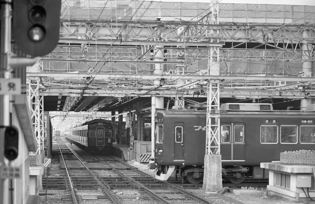 阪急西宮北口平面交差-5