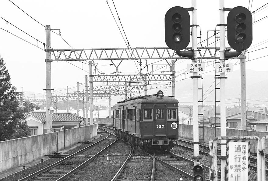 能勢電鉄320形320号回送