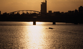 赤川仮橋から夕景-3