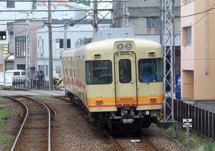 伊予鉄道モハ710形718