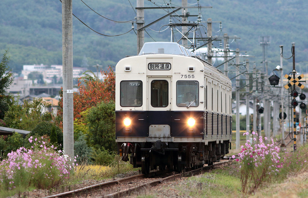上田交通7200系