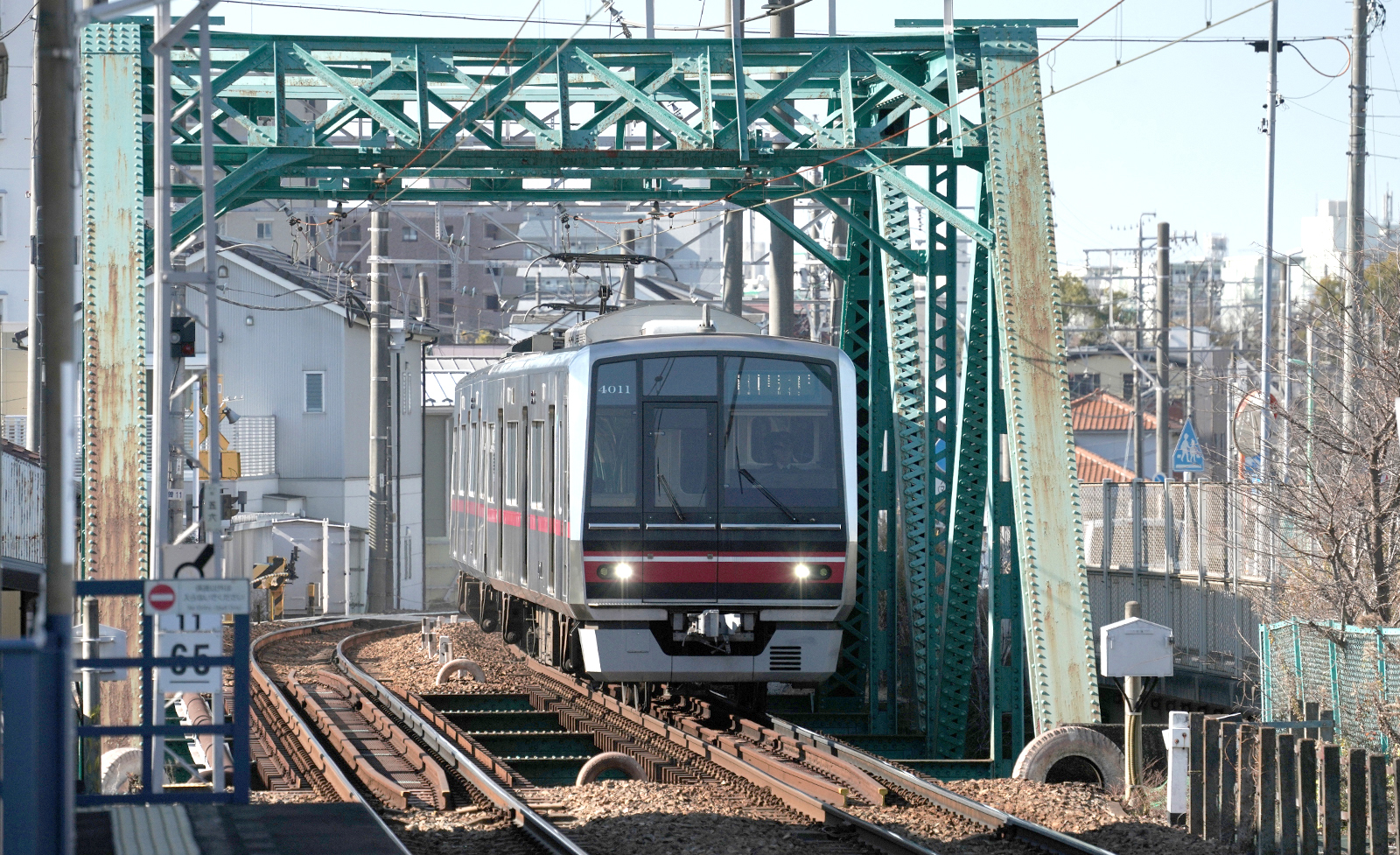 名鉄瀬戸線4011