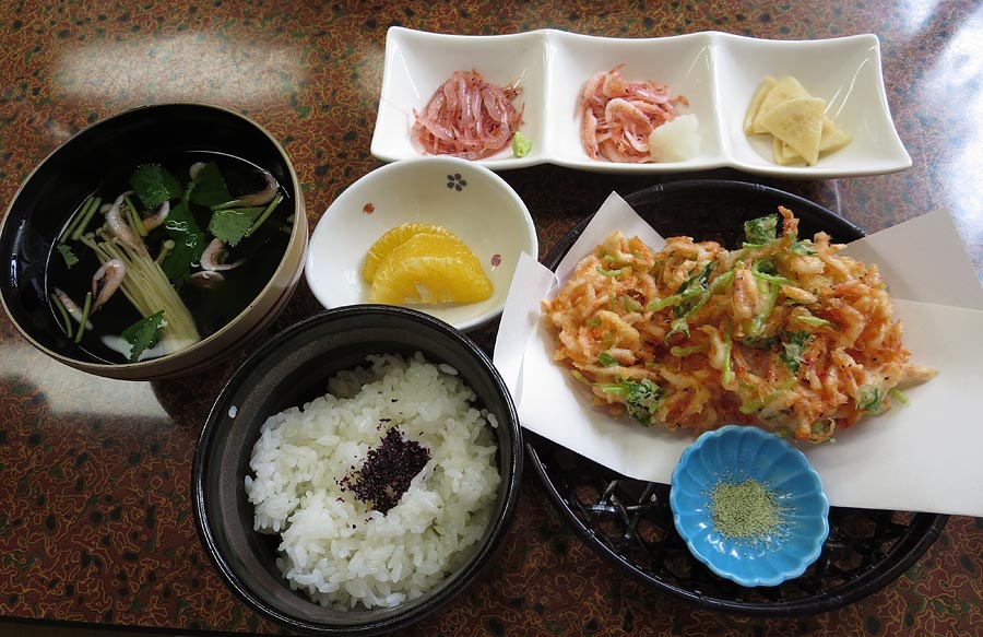由比駅 桜エビランチ(見晴旅館)
