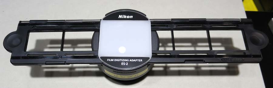 ニコンES-2 とD850でフィルムスキャンアダプターの試用。性能や品質