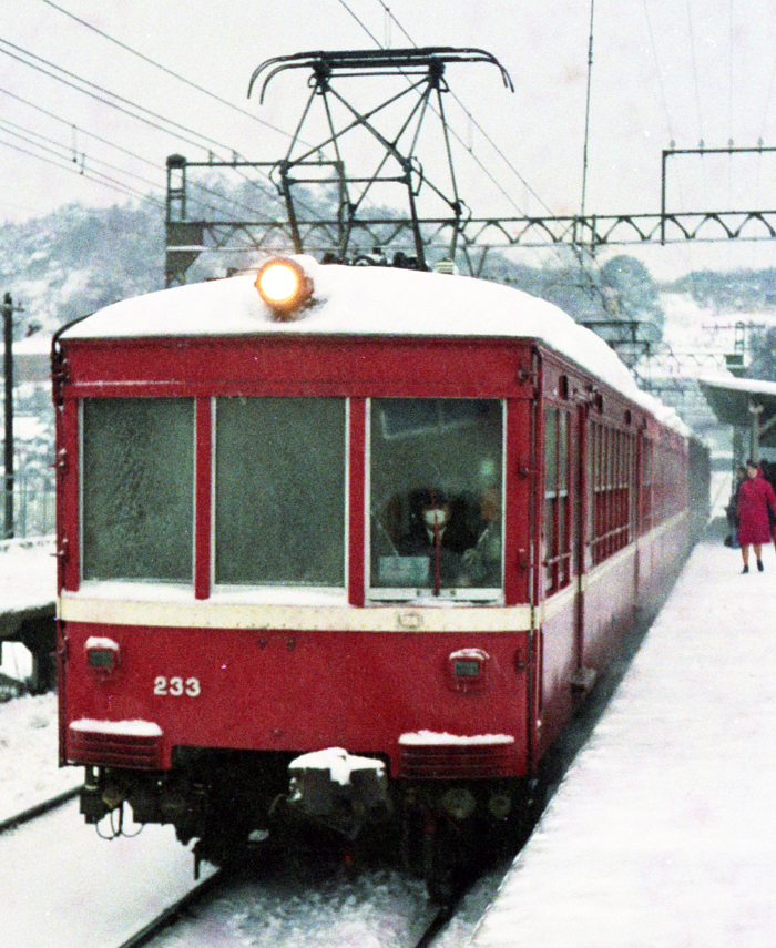 京浜急行230形デハ233