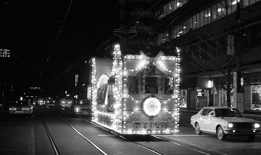 横浜市交通局(横浜市電)花電車(夜間)