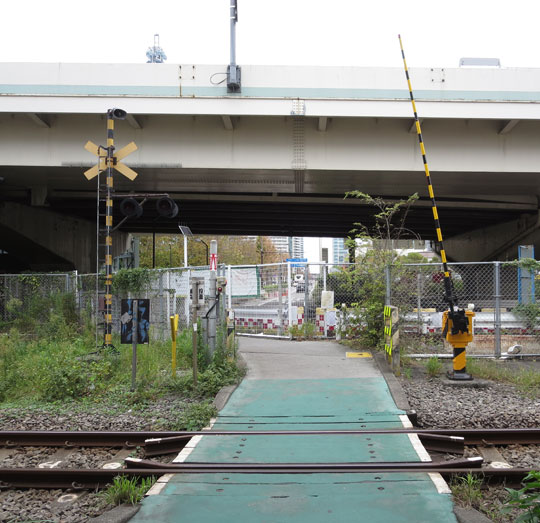 高島貨物線三菱踏切